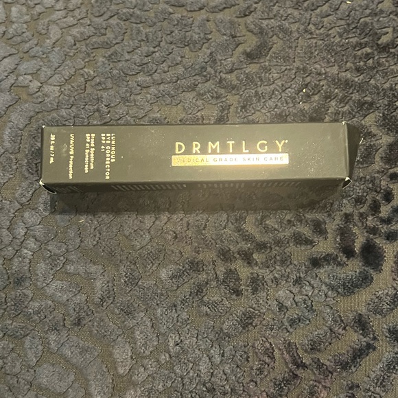 Drmtlgy Other - NWT DRMTLGY Medical Grade Skin Care Concealer